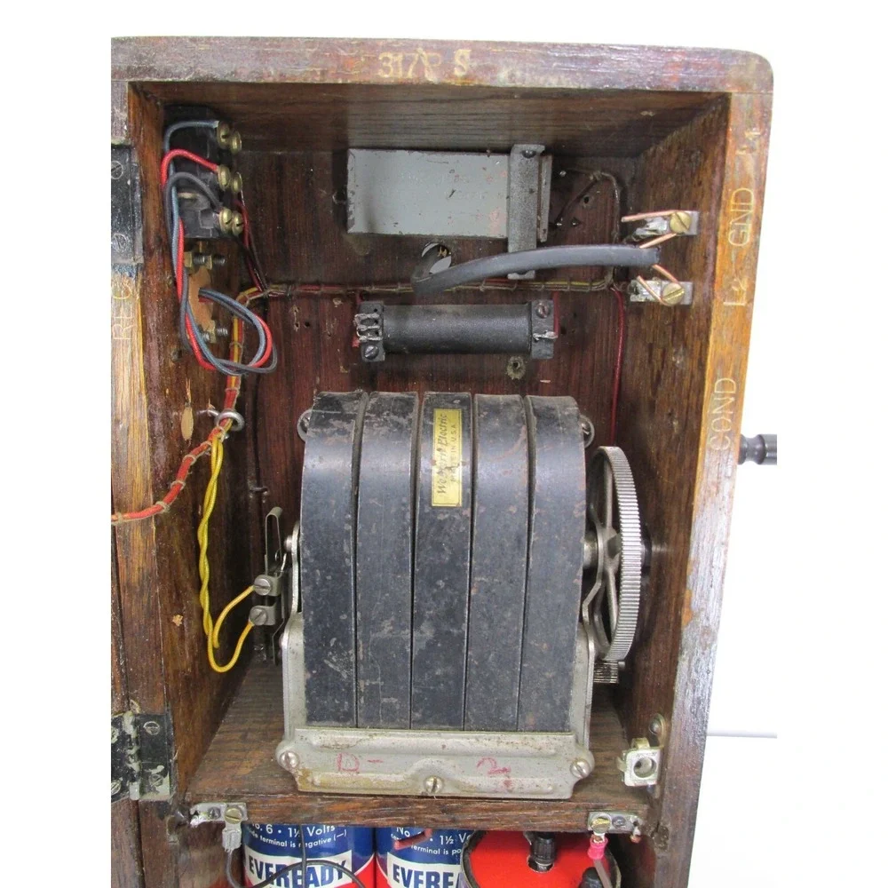 Antique Western Electric Telephone - working generator & bells !